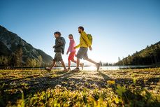 Wandern im Stubai in den Tiroler Alpen – Ihr Sommerurlaub in Österreich